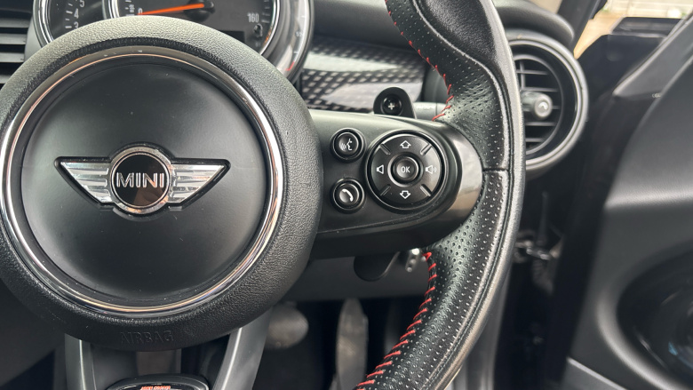 MINI Hatchback 2.0 Cooper S 3dr Auto Petrol Hatchback